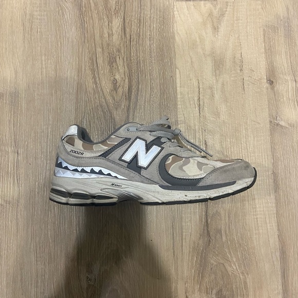 BAPE NEW BALANCE 2002R - Picture 2 of 6